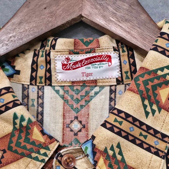 Men's Long Sleeve Button Up Aztec Western Shirt Size XL - Picture 2 of 5